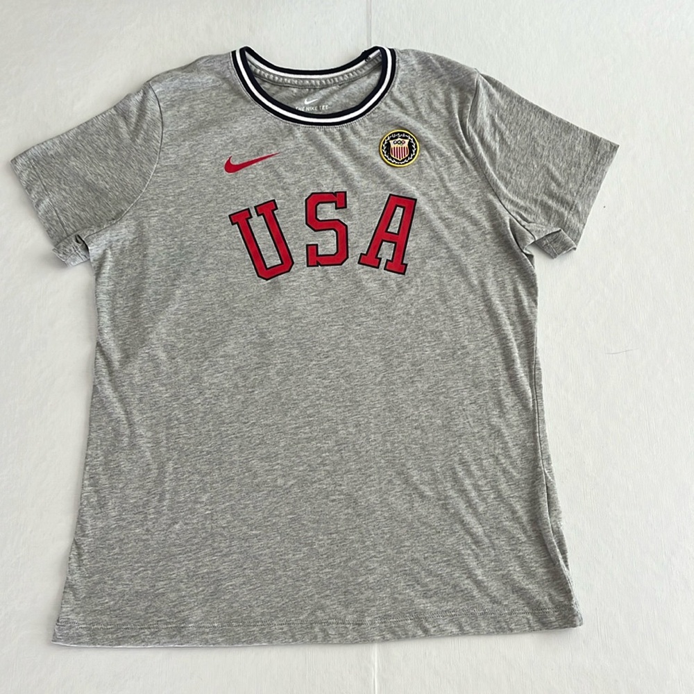 Nike USA Tee. Size Medium
